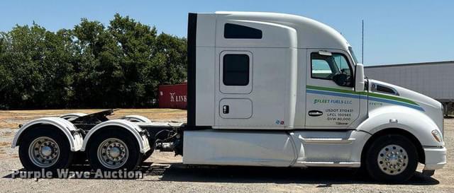 Image of Kenworth T680 equipment image 3