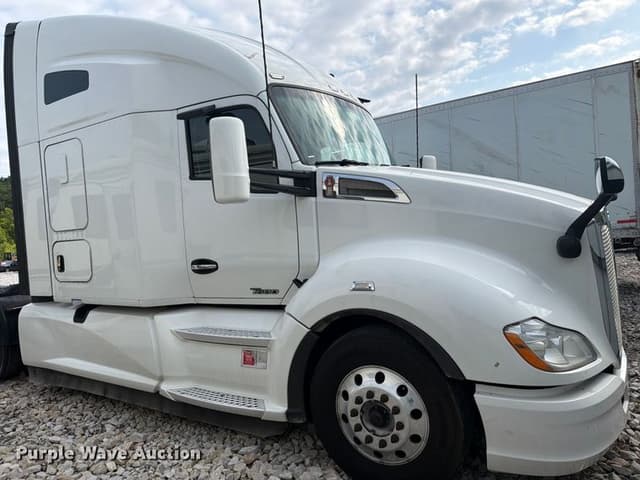Image of Kenworth T680 equipment image 1