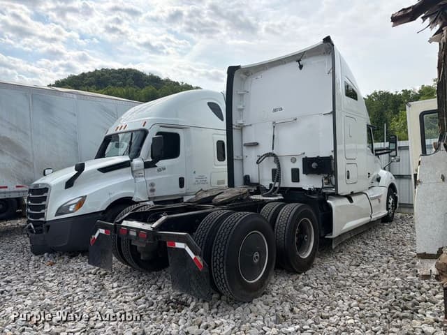 Image of Kenworth T680 equipment image 2