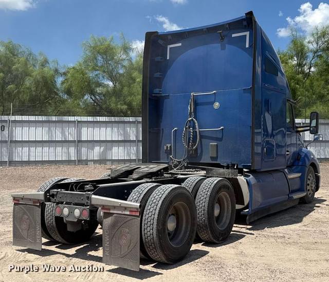 Image of Kenworth T680 equipment image 4