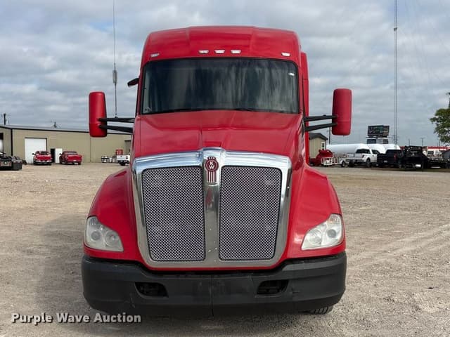 Image of Kenworth T680 equipment image 1