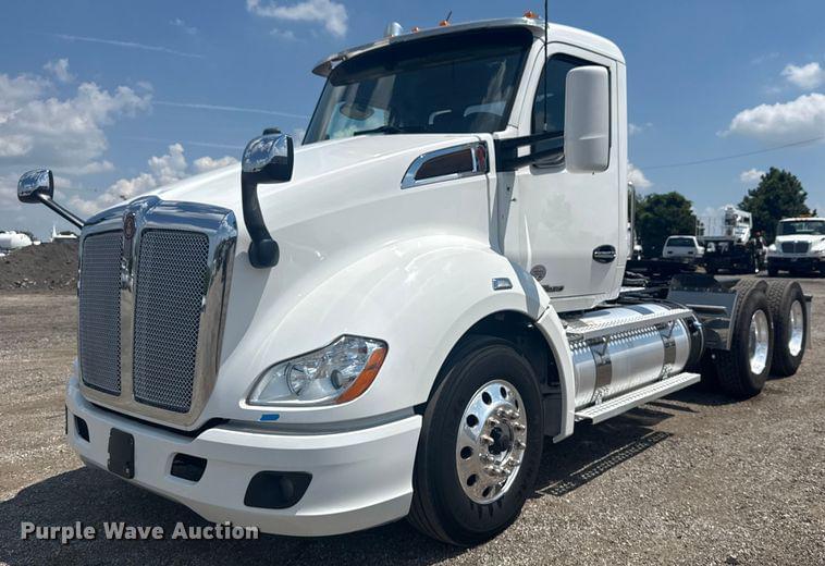 Image of Kenworth T680 Primary image