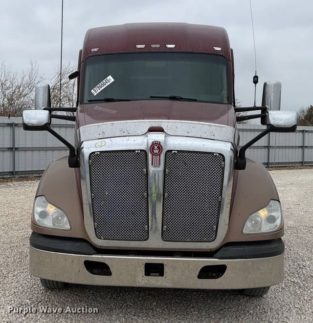 Image of Kenworth T680 equipment image 1
