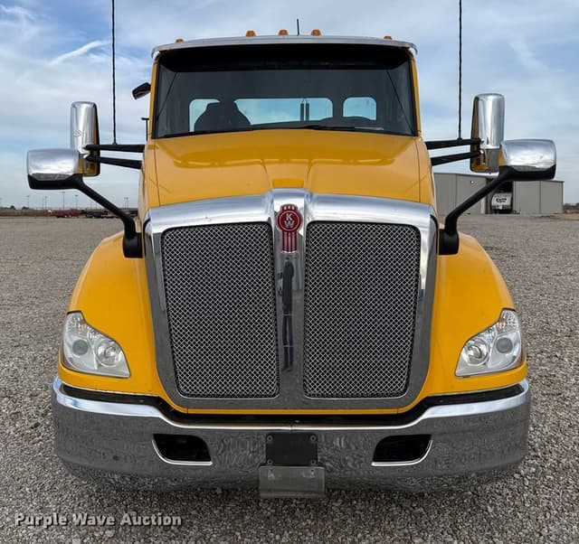 Image of Kenworth T680 equipment image 1