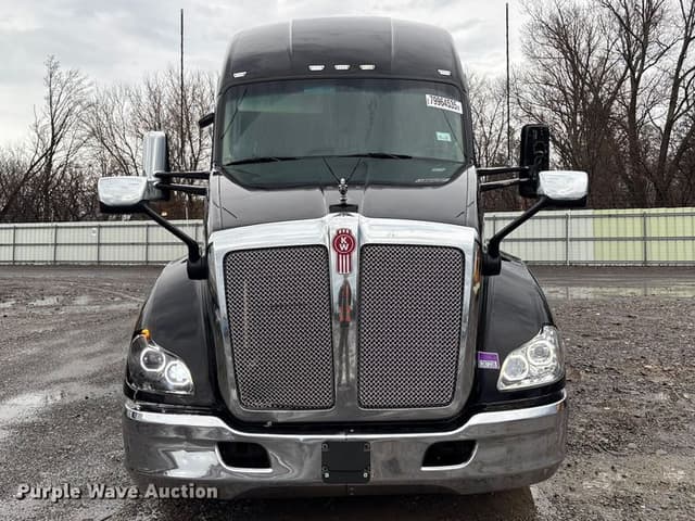 Image of Kenworth T680 equipment image 1