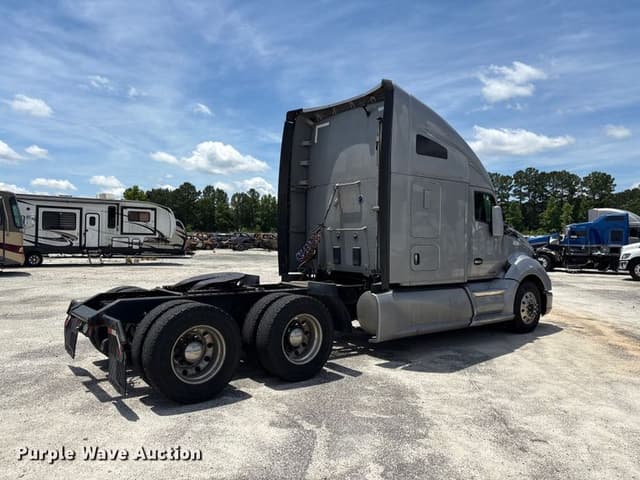 Image of Kenworth T680 equipment image 4