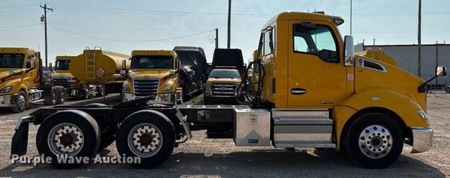 Image of Kenworth T680 equipment image 3