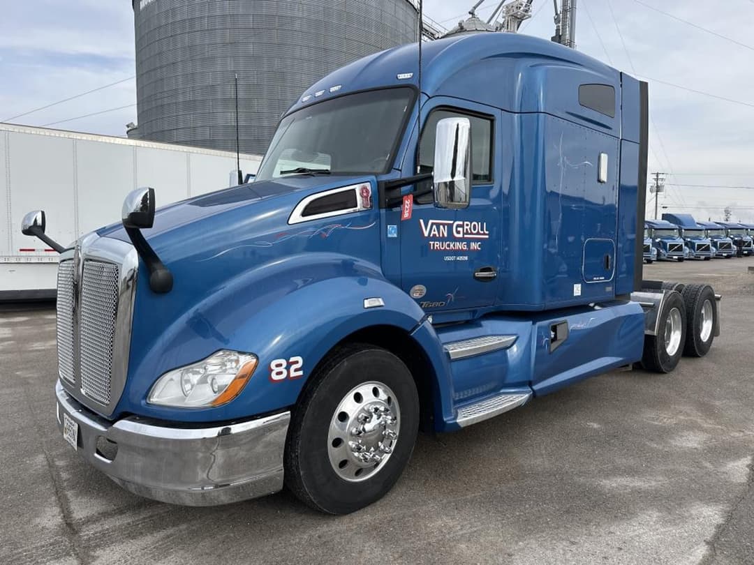 Image of Kenworth T680 Primary image