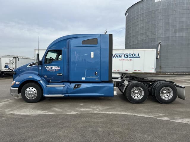 Image of Kenworth T680 equipment image 1