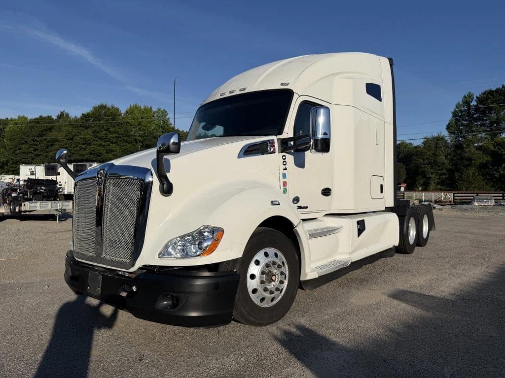 Image of Kenworth T680 Primary image
