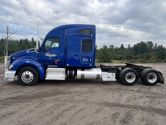 Image of Kenworth T680 equipment image 1