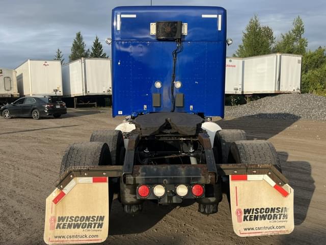 Image of Kenworth T680 equipment image 3