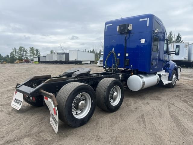 Image of Kenworth T680 equipment image 4