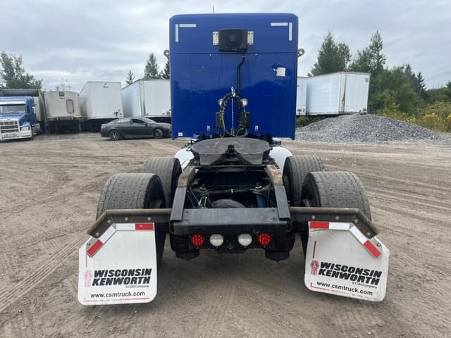 Image of Kenworth T680 equipment image 3