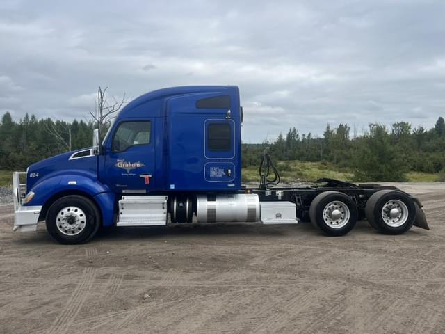 Image of Kenworth T680 equipment image 1