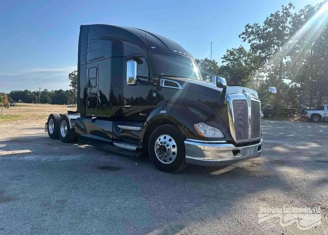 Image of Kenworth T680 equipment image 3