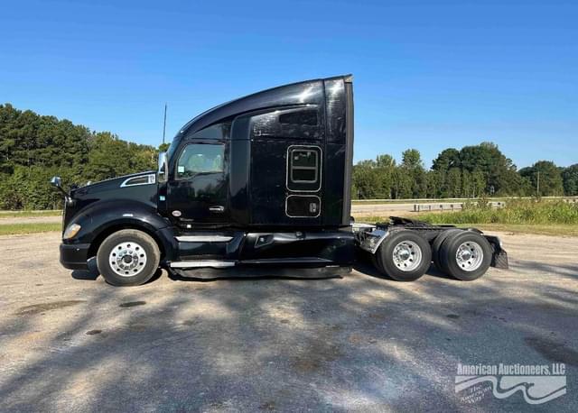 Image of Kenworth T680 equipment image 1