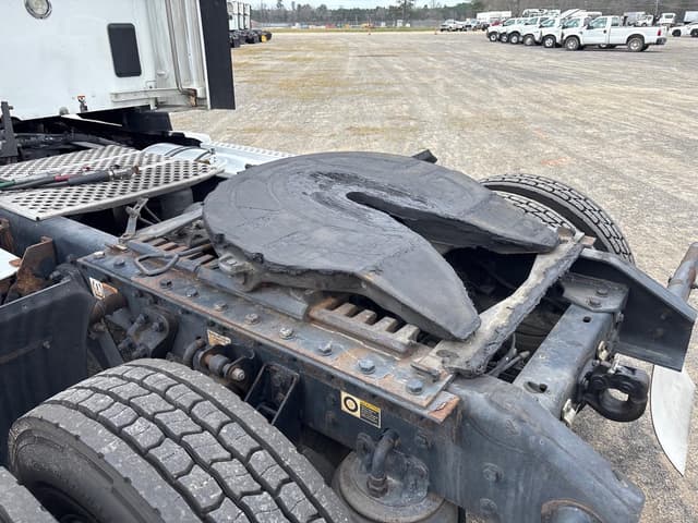 Image of Kenworth T680 equipment image 4