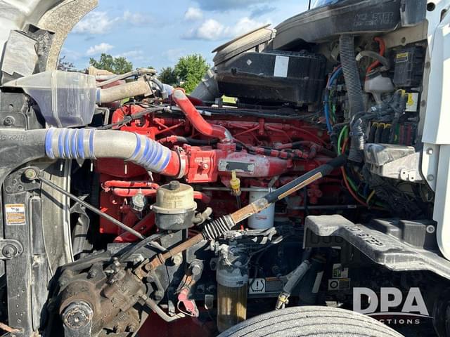 Image of Kenworth T680 equipment image 3