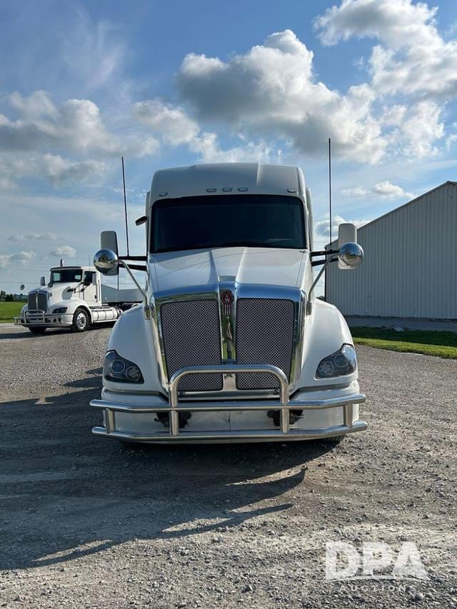 Image of Kenworth T680 equipment image 1