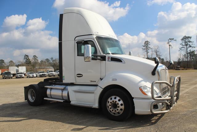 Image of Kenworth T680 equipment image 1