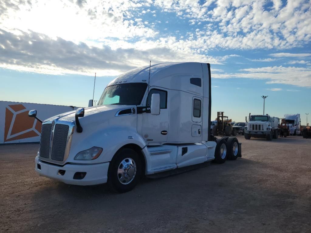 2020 Kenworth T680 Equipment Image0
