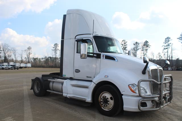 Image of Kenworth T680 equipment image 1