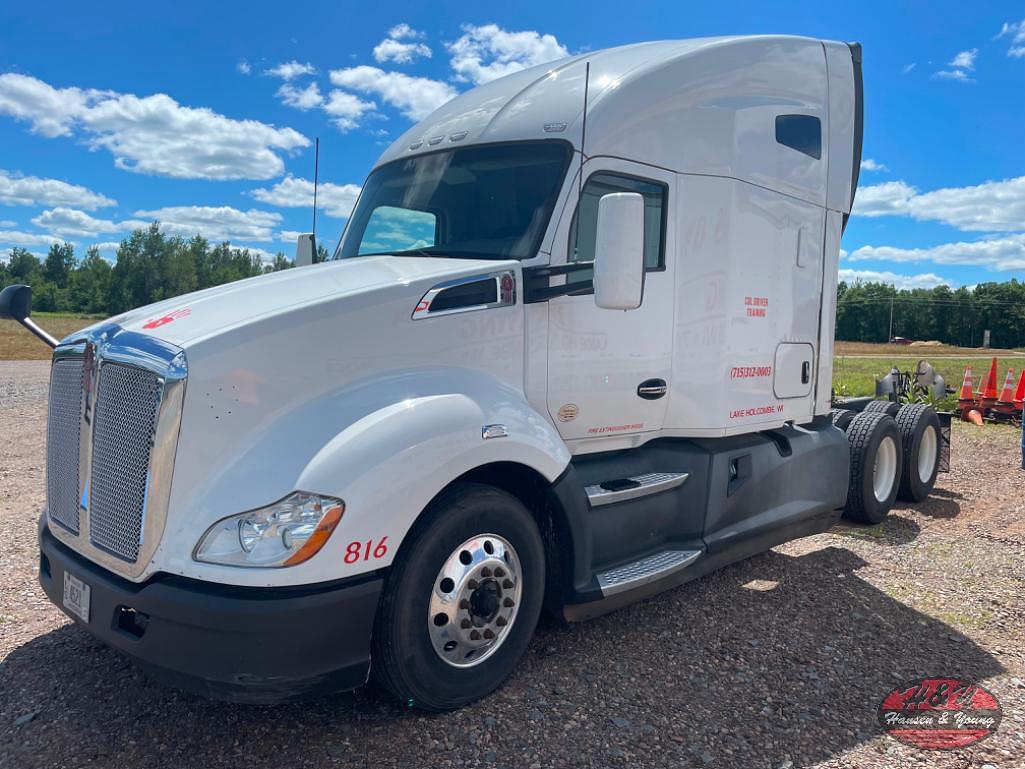 Image of Kenworth T680 Primary image