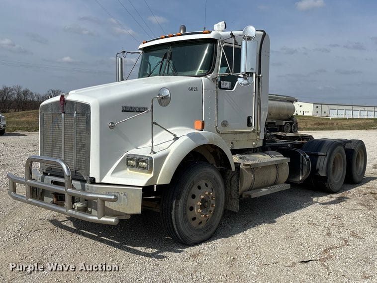 2020 Kenworth T8 Equipment Image0