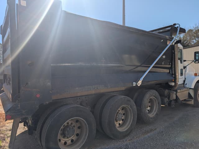 Image of Kenworth T800 equipment image 2