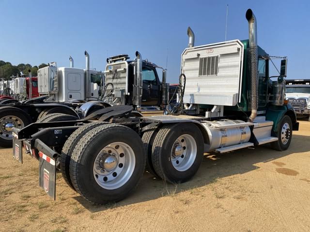 Image of Kenworth T800 equipment image 2