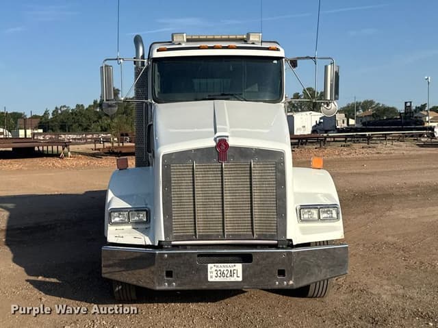 Image of Kenworth T800 equipment image 1