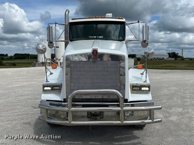 Image of Kenworth T800 equipment image 1