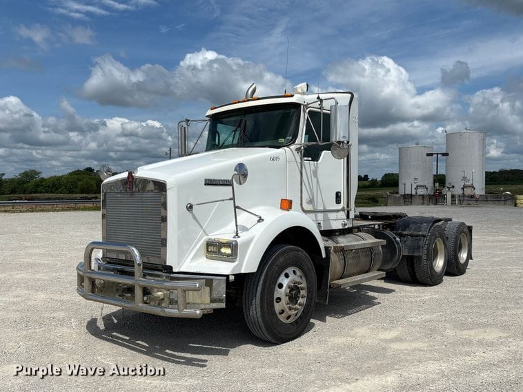 2020 Kenworth T800 Equipment Image0