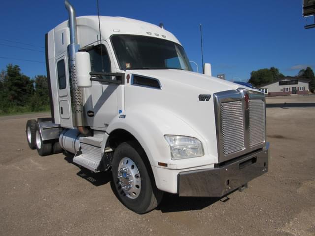Image of Kenworth T880 equipment image 1