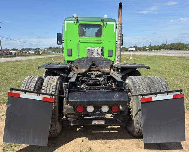 Image of Kenworth T880 equipment image 4