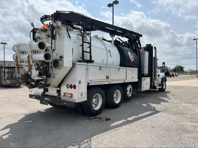 Image of Kenworth T880 equipment image 4