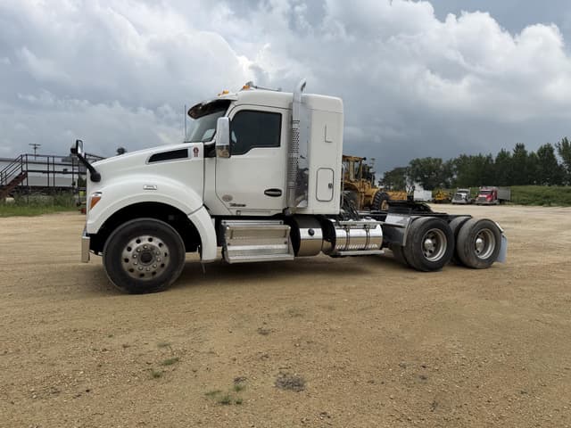 Image of Kenworth T880 equipment image 2