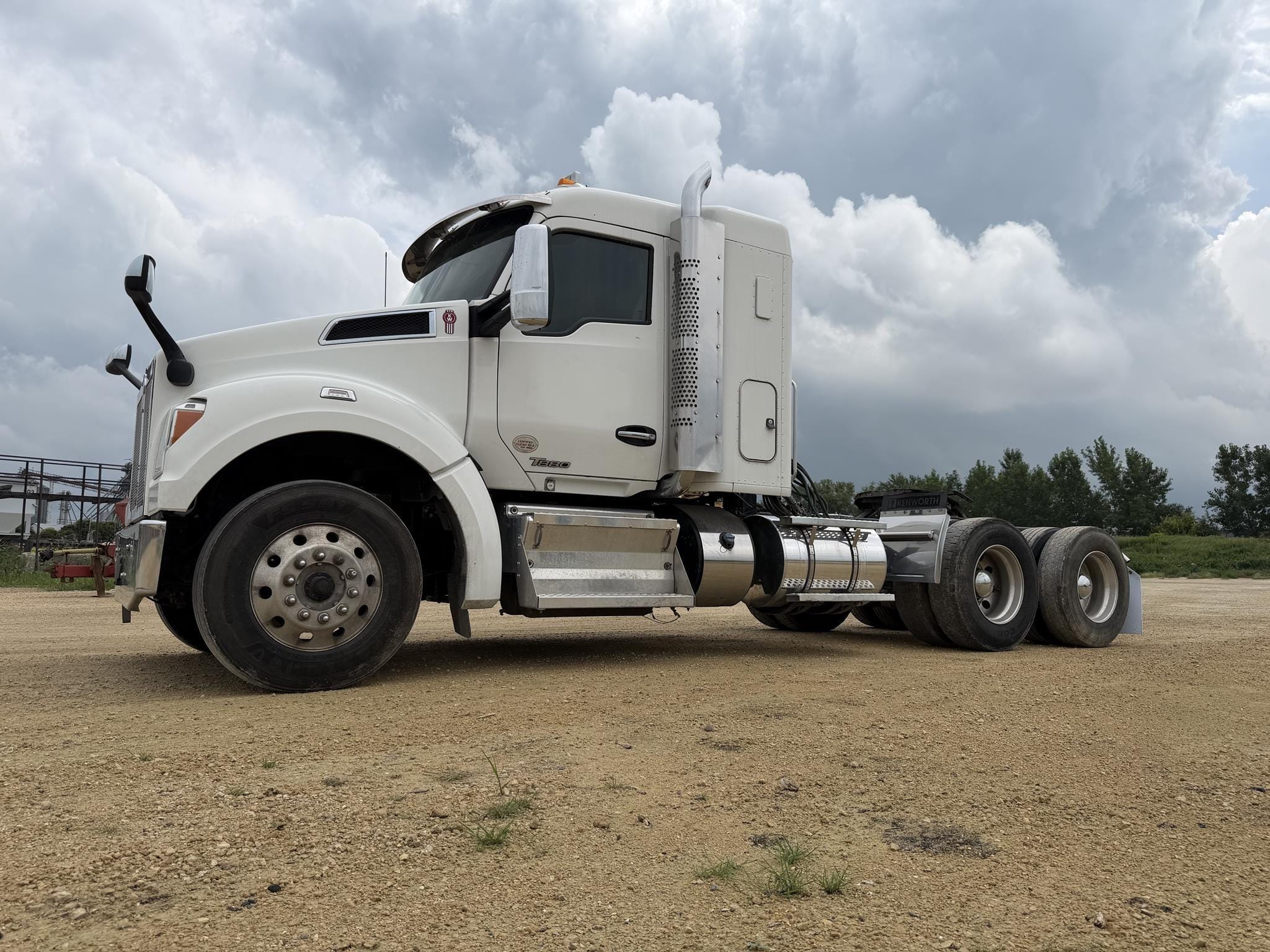 2020 Kenworth T880 Equipment Image0