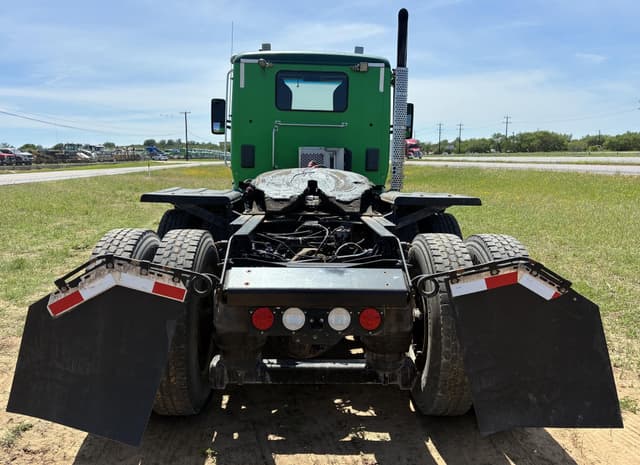 Image of Kenworth T880 equipment image 4