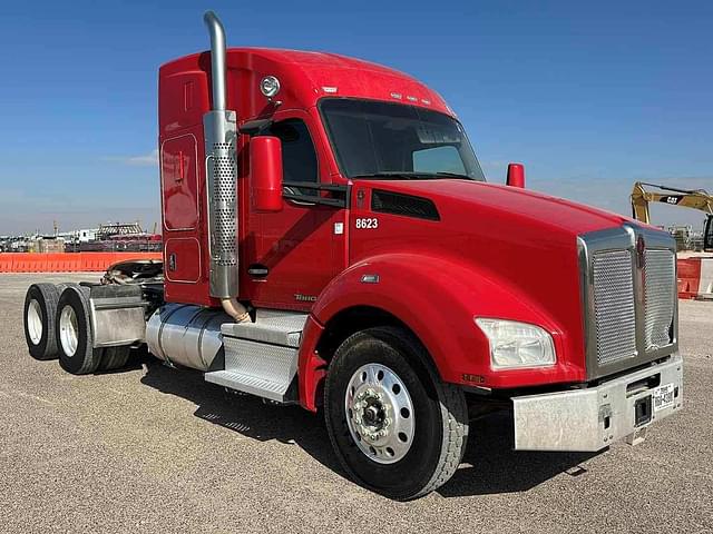 Image of Kenworth T880 equipment image 2