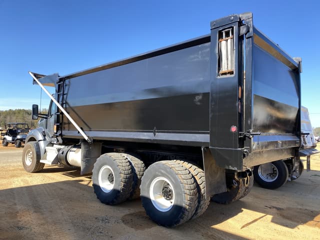 Image of Kenworth T880 equipment image 1