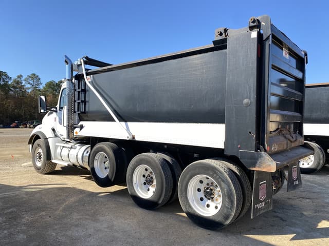 Image of Kenworth T880 equipment image 1