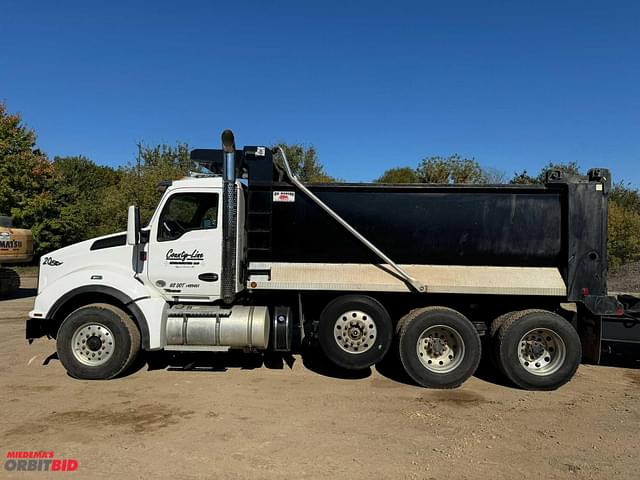 Image of Kenworth T880 equipment image 1