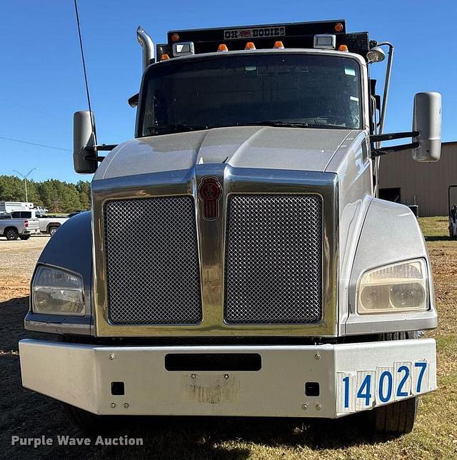 Image of Kenworth T880 equipment image 1