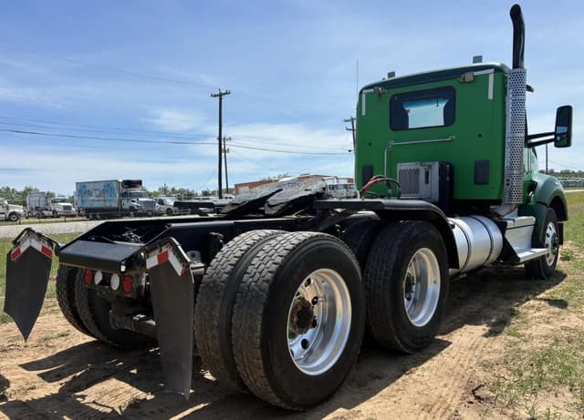 Image of Kenworth T880 equipment image 3