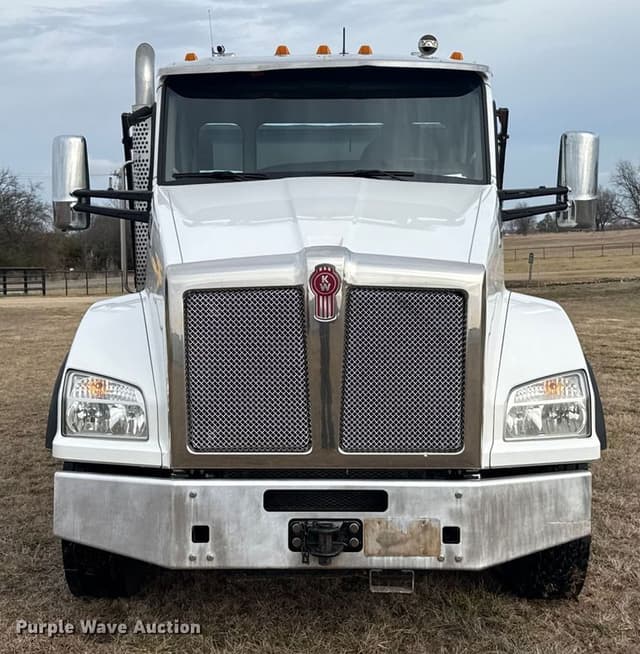 Image of Kenworth T880 equipment image 1