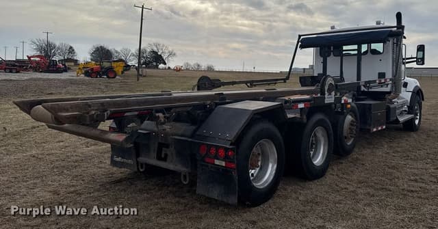Image of Kenworth T880 equipment image 4