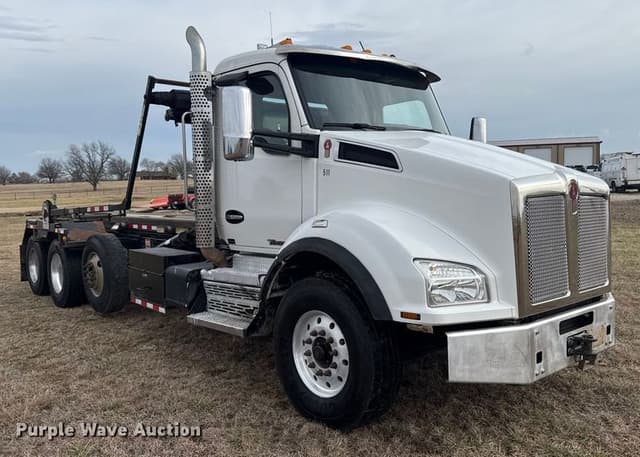Image of Kenworth T880 equipment image 2