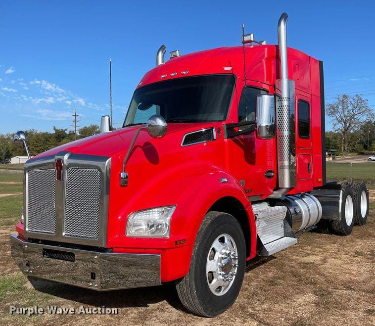SOLD - 2020 Kenworth T880 Lot No. NA9681 Other Equipment with